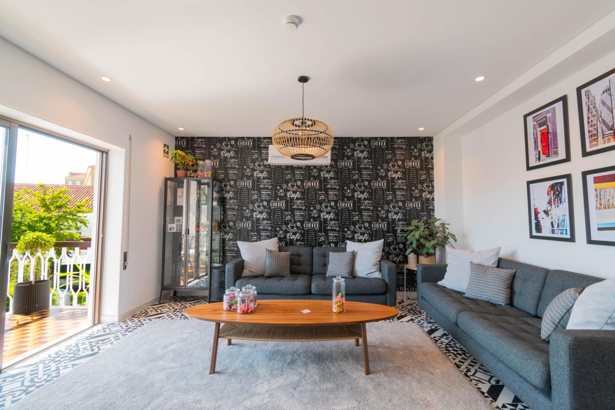 7Min To Uni Se-Velha - Ac - Work Desk - 300Mbs Wifi Bed & Breakfast Coimbra Exterior photo